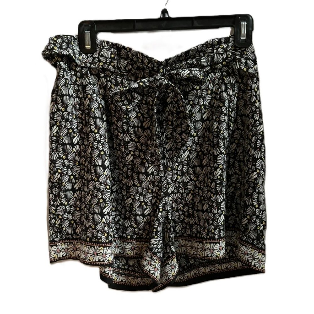 Max Studio Daisy Print Shorts High Rise Self-belted w/pockets Black -Size XL -